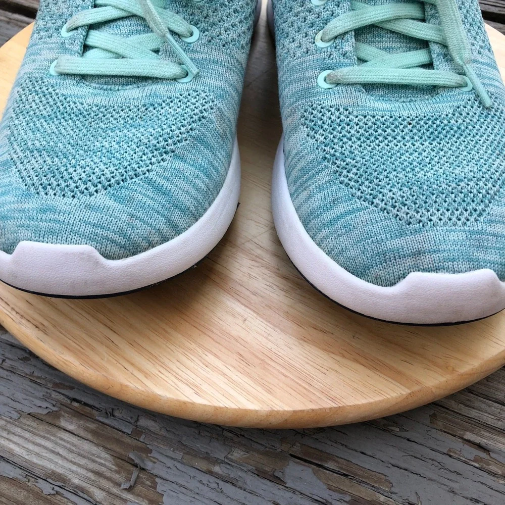 Kizik Lima Sneakers Green Womens 11 Mens 9.5 Spearmint Hands Free Knit Shoes